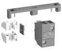 VEM4 es un conjunto de enclavamiento mecánico y eléctrico para el enclavamiento uno al lado del otro sin ancho adicional de dos contactores AF09... AF38 o AFC09... AFC38.