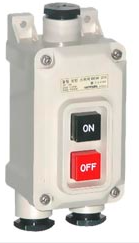 Start-stop en caja Plastica a Prueba de Agua, 3 Polos, Capacidad 30A /  440Vac. Material del contacto: Plata. Color de los Pulsadores:  ON -OFF (Rojo). Material de la Caja: ABS Retardante de Flama.   Dimensiones: W: 80 H: 166 D: 74 mm.