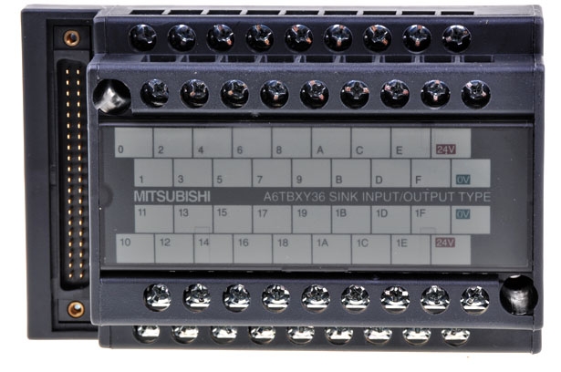 Bloque Terminal de modulos de entrada comun Positiva marca MITSUBISHI Serie COMMON ; Compatible IQ-R, Q, L        