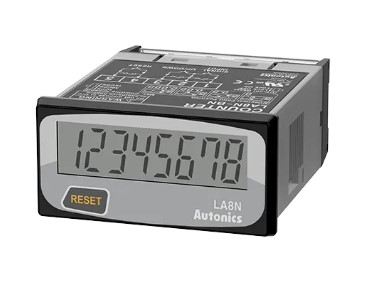 HOROMETRO DIGITAL 8 DIGITOS LCD, Rangos 9999,59,59 (h.m.s), 99999,59,9 (h.m), 999999,59(h.m), 9999H59,9 (h.m), 99999H59 (h.m), 999999H.9 (H),  Reset Remoto, Señal de entrada Contacto Seco,  Alimentacion  Bateria Interna 3VDC,  W48 x H24mm