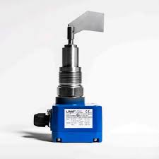 Pos.01: Type [A] RN 4001
Pos.02: Certificate [0] CE / UKCA / TR-CU
Pos.03: Power supply [F] 24 V DC / 22..230 V AC universal voltage
Pos.04: Process connection [Z] special design
Pos.05: Material process connection [2] aluminium
Pos.06: Measuring vane [A] boot shaped 40 x 98 mm (1.57 x 3.86") stainless 
steel, for 1½" socket
Pos.07: Length of extensión L [A] 100 mm (3.94")
special length (in mm) 0
Pos.11: Guarantee extensión [X] to 6 years
Pos.12: Customer demands [A] UWT standard
Pos.25: Electronics [0] standard
Pos.39: Kit "rope extensión" [X] length of derrick L = 2000 mm (78.74")